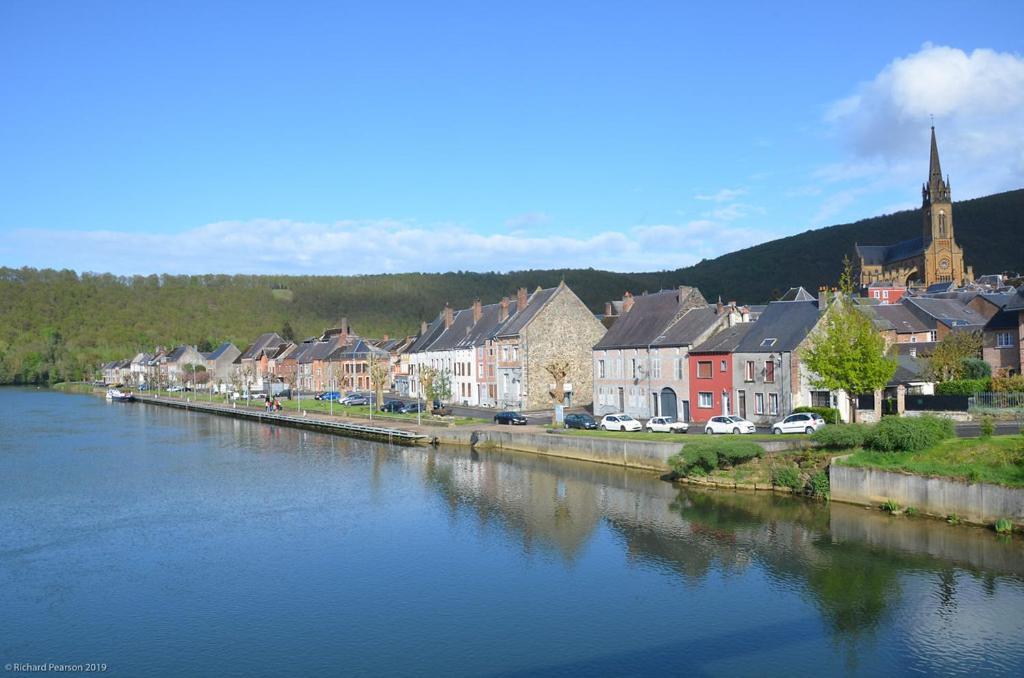 Gite D L'Ardoise Prive Fumay Extérieur photo